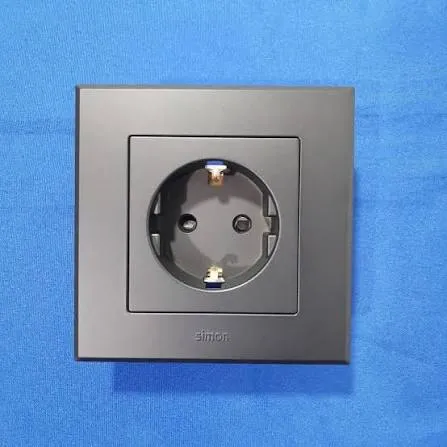 E3 SCHUKO SOCKET